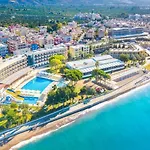 Hotel & 4*