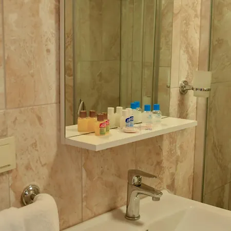 & Hotel 4*