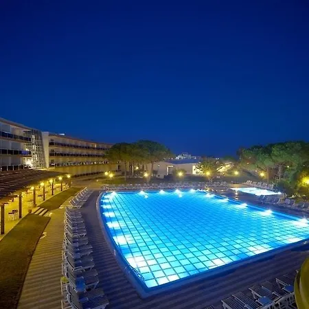 & Hotel 4*