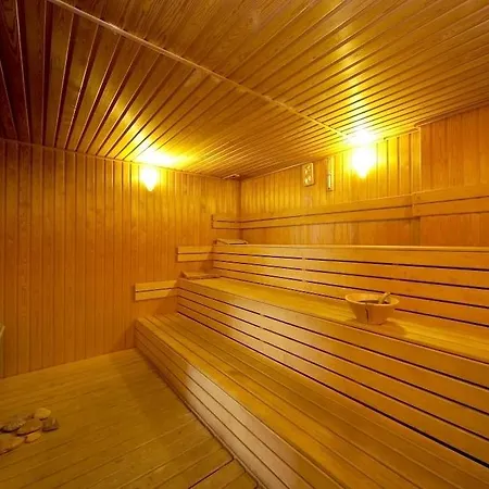 & Hotel 4*