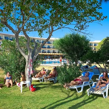 & Ξενοδοχείο 4*